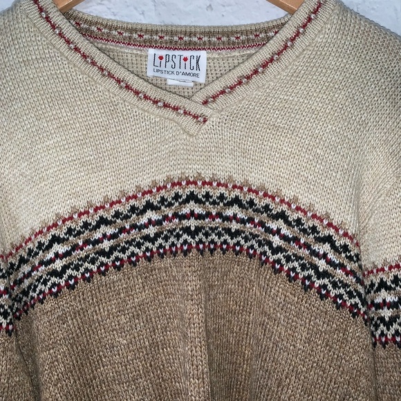 Lipstick Sweater - Picture 5 of 7